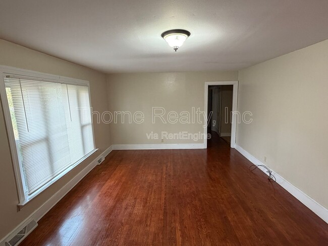 Building Photo - 6831 W Mt Dr