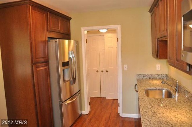 Kitchen - 3378 Whipple Ct