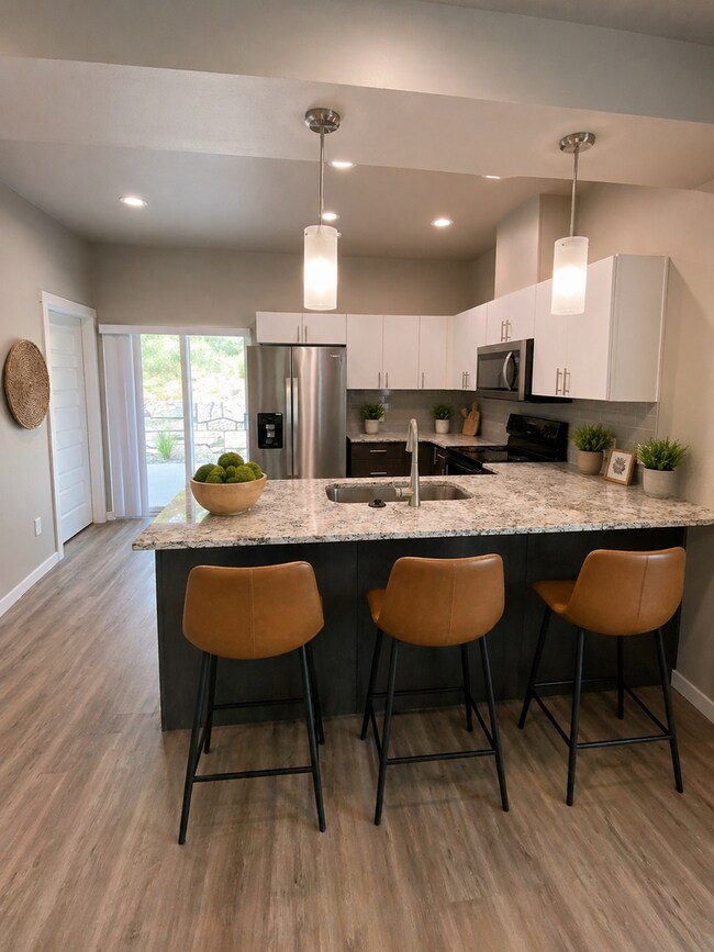 Building Photo - CC, LLC - Bldg 20