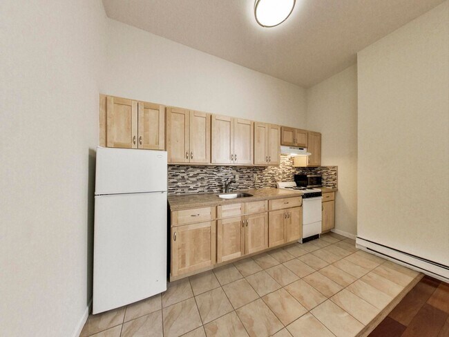 Building Photo - 2228 Union St