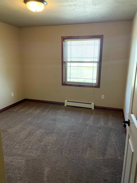 Building Photo - 3117 W Glenpark Dr