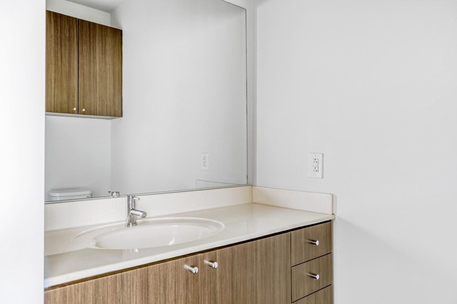 Building Photo - 5 Glassworks Ave