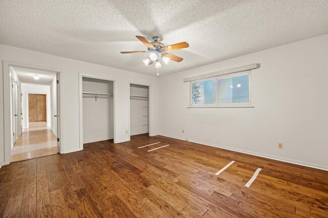 Building Photo - 6501 Mesa Dr