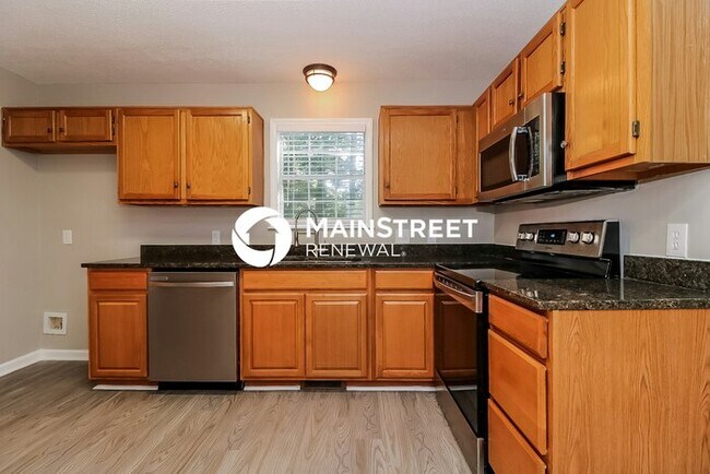 Building Photo - 3 Bedroom Pet-Friendly Home in Holly Springs, NC with Main Street Renewal