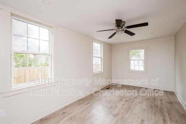 Building Photo - 2679 Oregon Ave