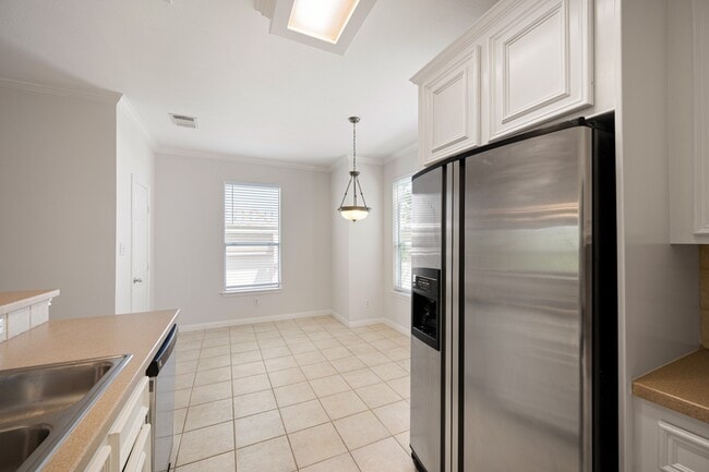 Building Photo - 1727 Hadley St