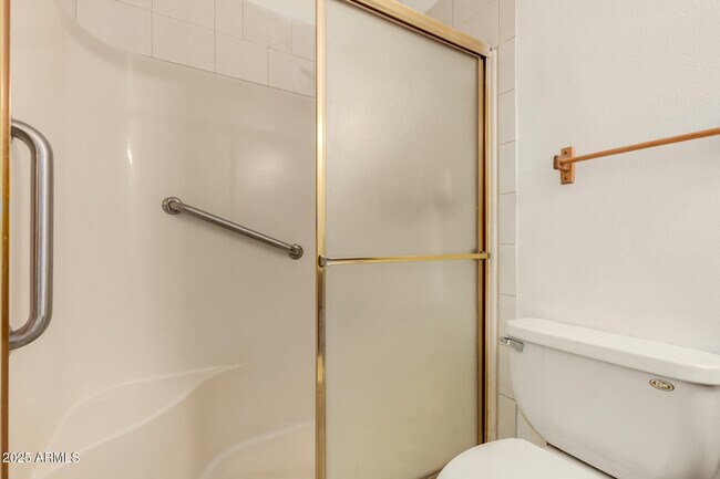 Building Photo - 5603 W Greenbriar Dr