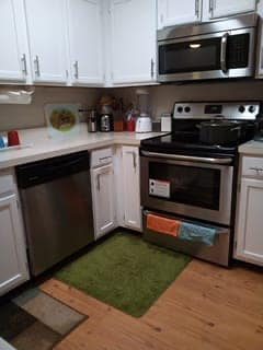 Building Photo - 703 Quail Rd