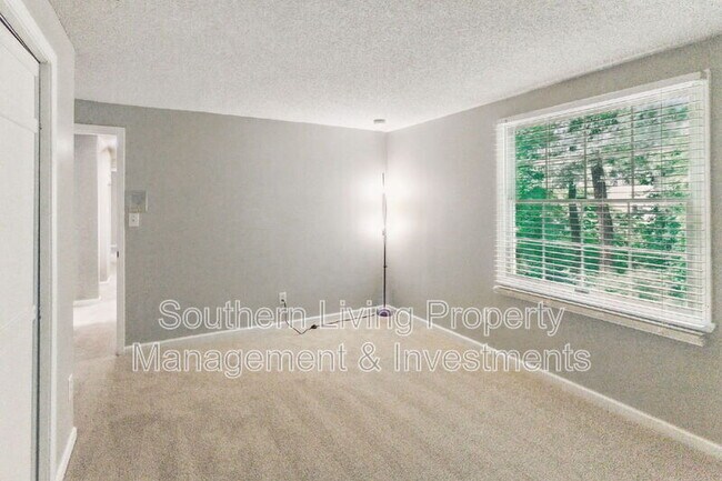 Building Photo - 7016 Wannamaker Ln