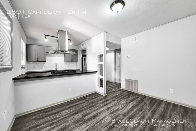 Building Photo - 2801 Carrolton-Unit 4