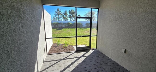 Building Photo - 15822 Sunny Day Dr