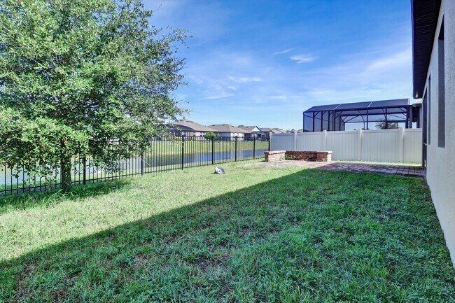 Building Photo - 1856 Napoli Dr