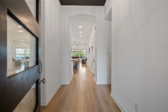 Building Photo - 15727 Autumn Sun Court
