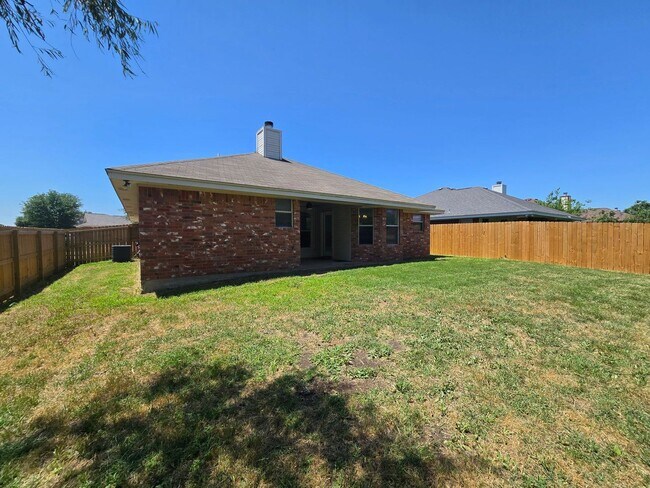 Building Photo - 5905 Lolly Loop