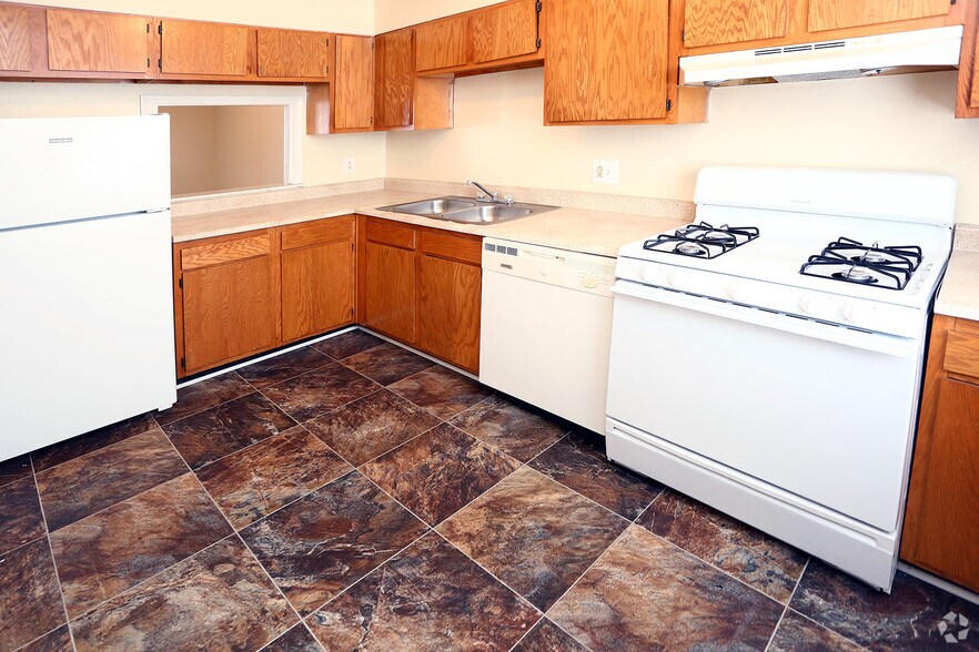 The Grand at Mallard Manor 840 Lancer Dr Portsmouth VA 23701