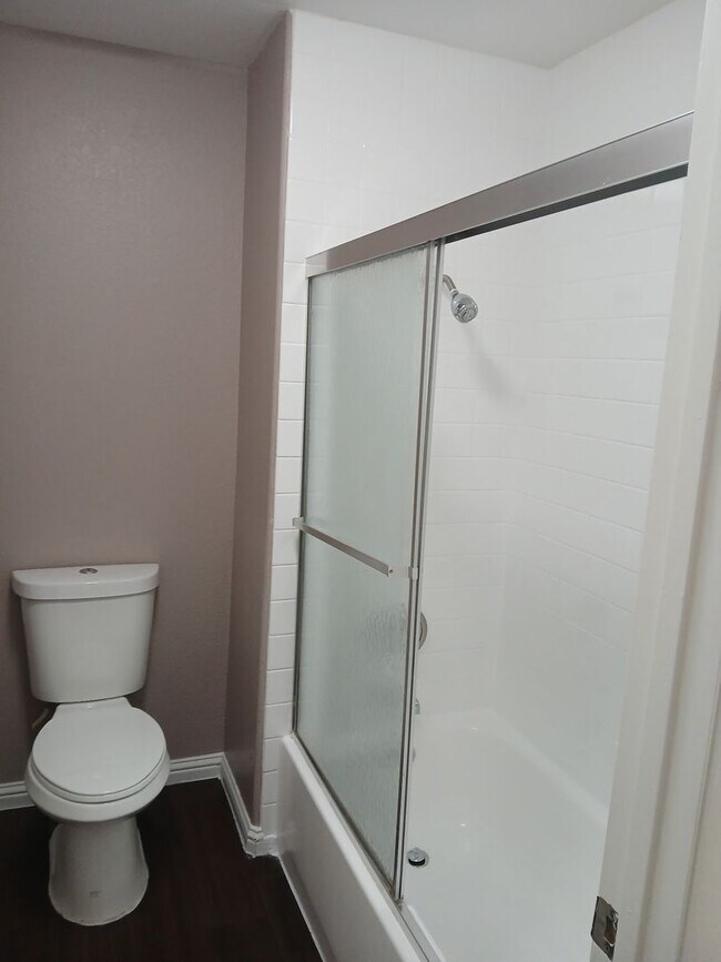 Building Photo - Hillpointe Rd. 1722