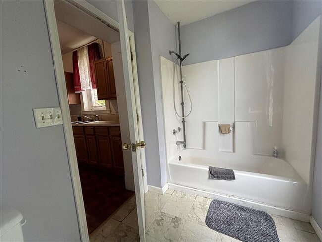 Building Photo - 211 S Wade Ave