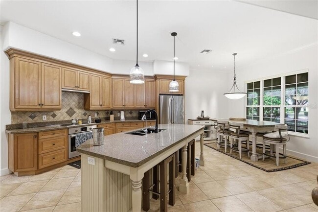 Building Photo - 6124 Foxfield Ct