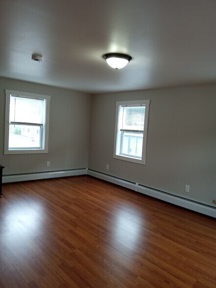 Living room - 15236 NY-30