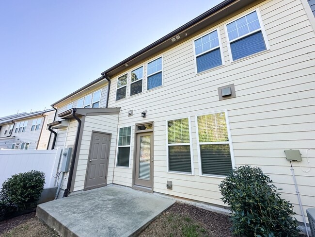 Building Photo - Radiant Townhouse located in Raleigh