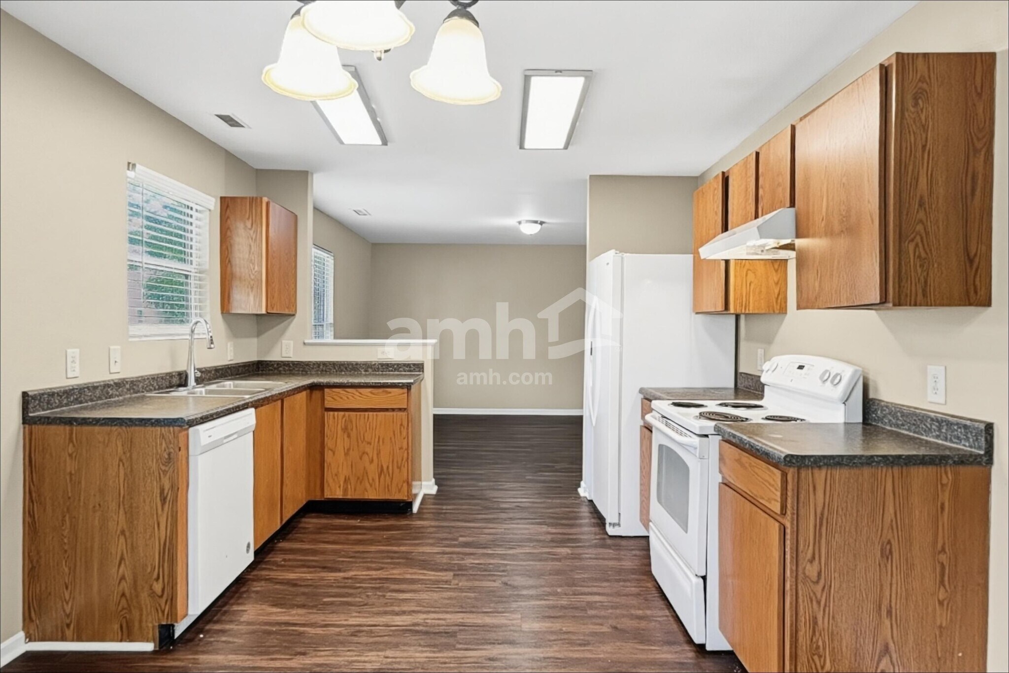 Building Photo - 2361 Blackthorn Dr