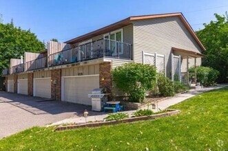 Building Photo - 3BR/2Bath Townhome Available Now!