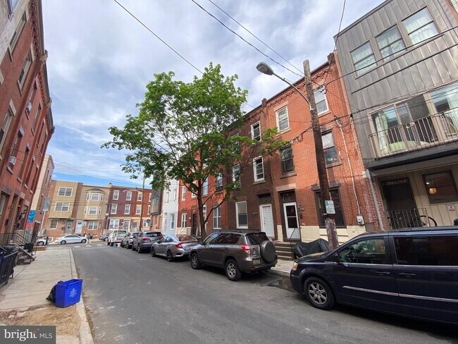 Building Photo - 1839 N Bouvier St
