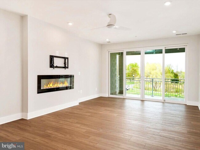 Building Photo - 170 Harrier Wy