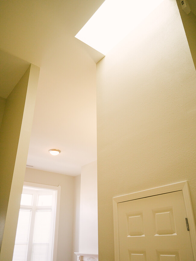 14 foot ceilings, lots of light - 1909 San Pablo Ave