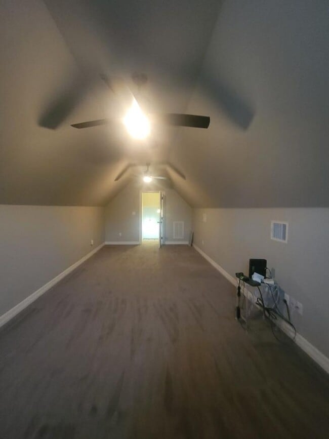 Building Photo - 724 Fir Wood Ln