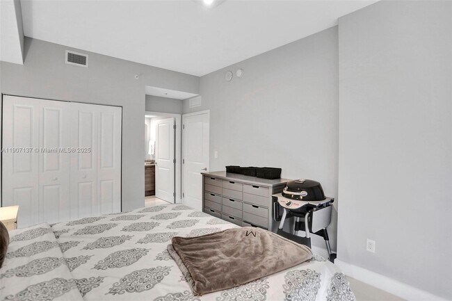 Building Photo - 400 Sunny Isles Blvd