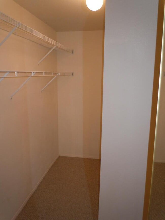 Building Photo - 2059 Columbia Ct NE