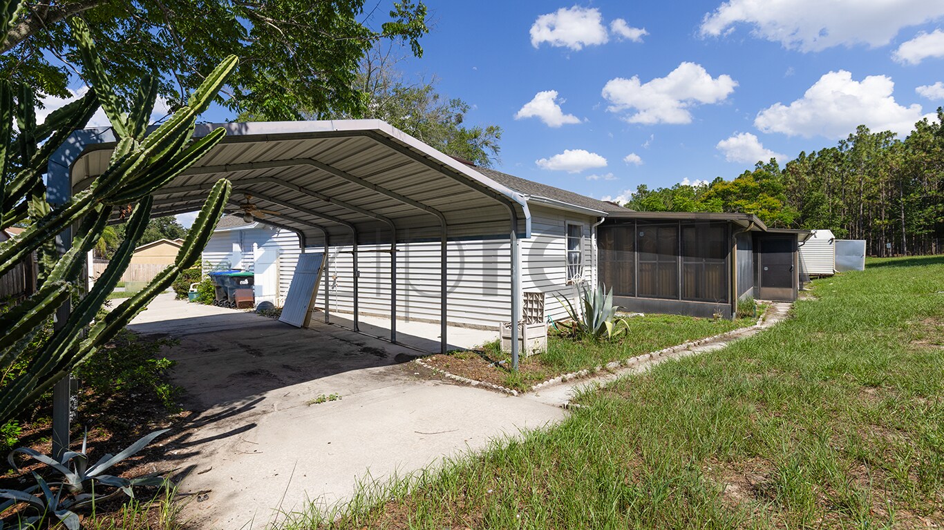 Building Photo - Unit