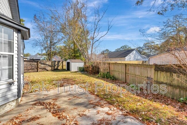 Building Photo - 8335 Weyhill Ct