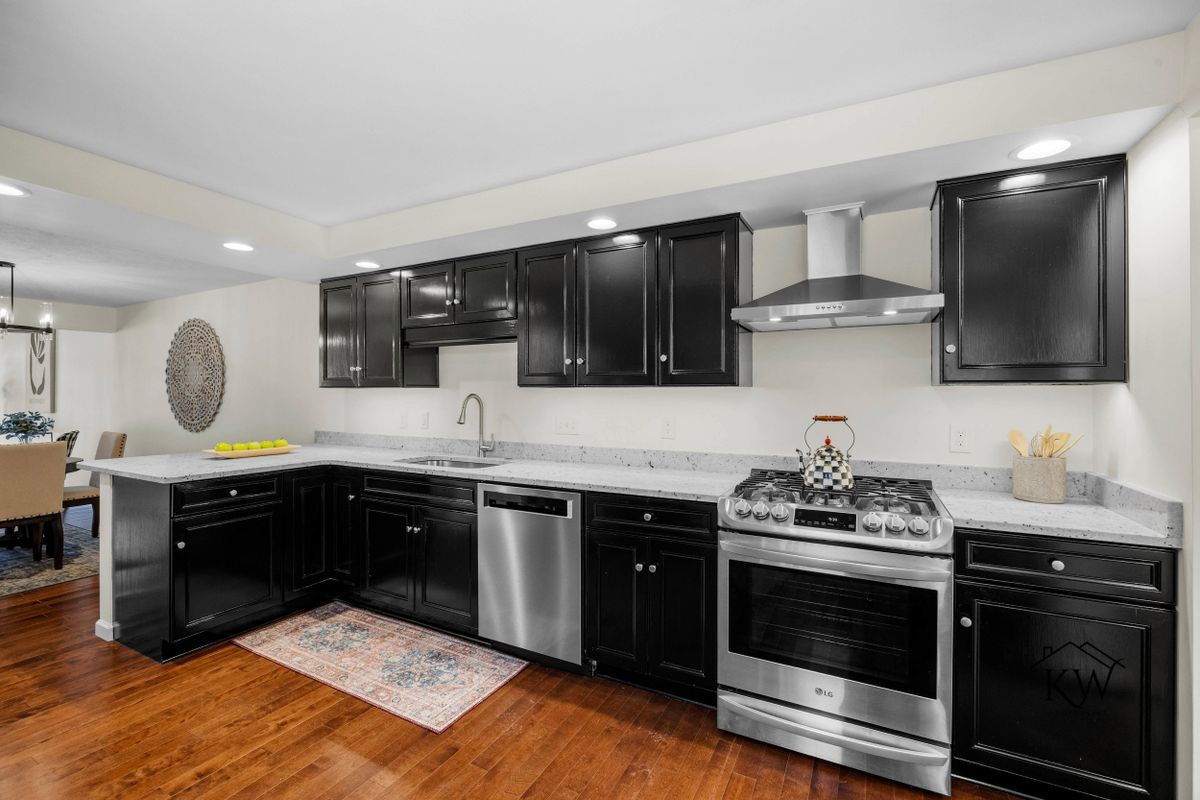 Building Photo - 46 Creek Ridge