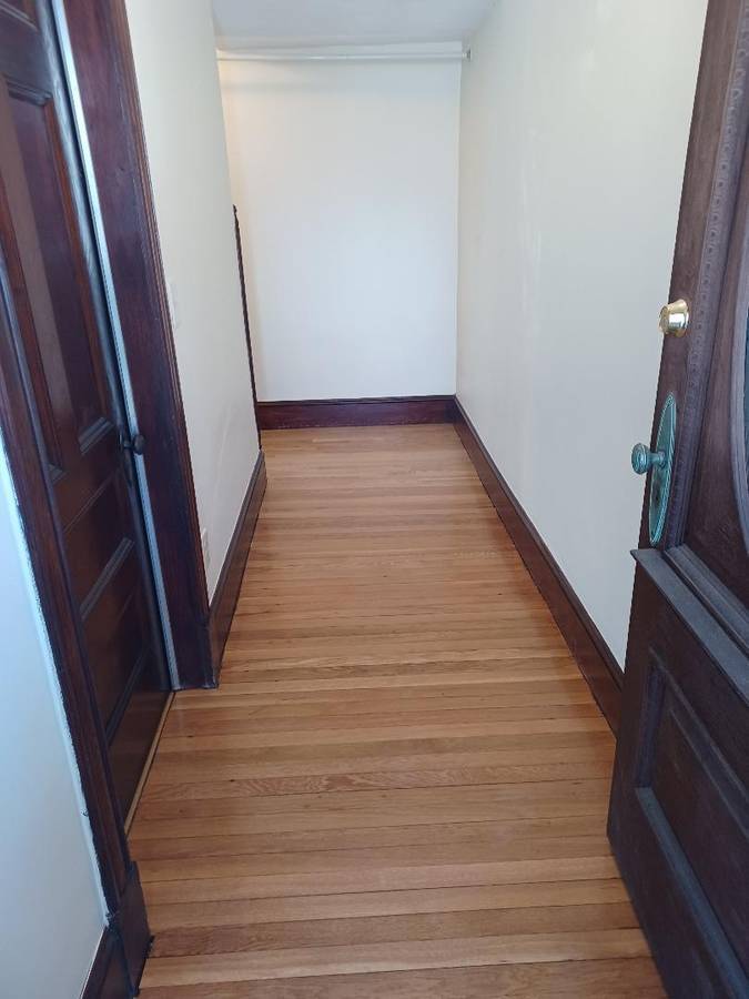 R side Entrance, Closet. Office? - 827 Carew St