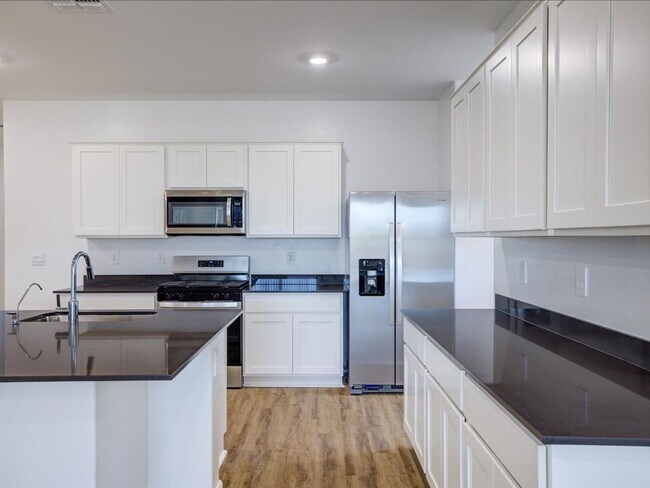 Building Photo - 4 Bedroom 2 Bathroom BRAND NEW HOME!