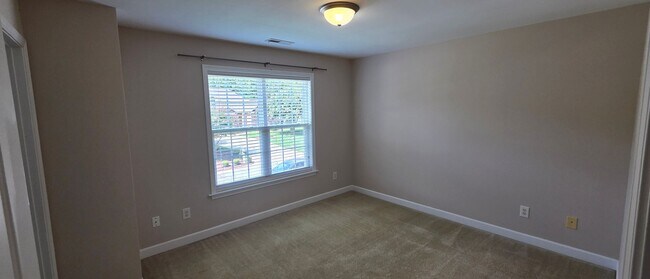 Building Photo - 4049 Clinard Ave