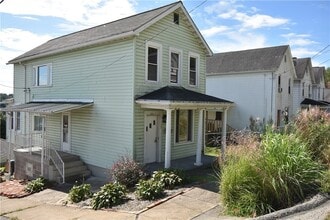 Building Photo - 301 W 11th Ave