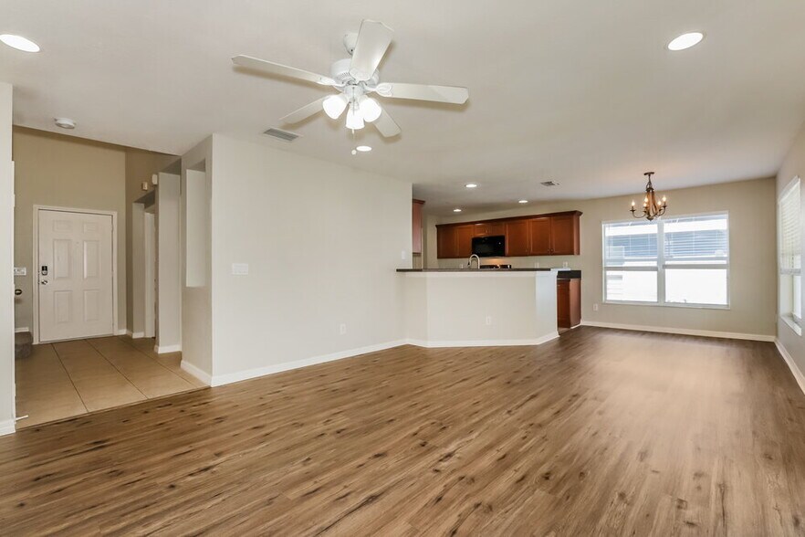 Building Photo - 11248 Cocoa Beach Dr