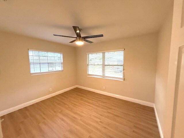 Building Photo - 1471 Park St