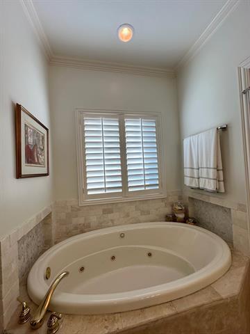 Building Photo - 600 Huntersridge Ct