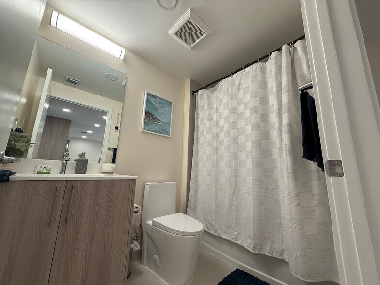 Building Photo - 26600 Rosewood Pointe Dr