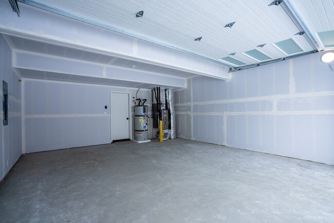 Building Photo - 1967 S Cherry Ln