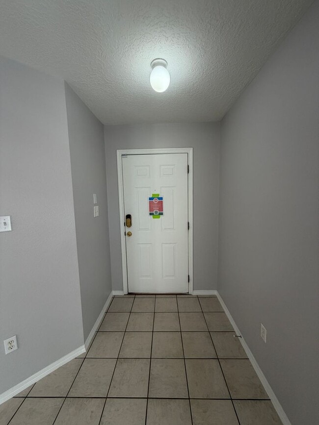 Building Photo - 10601 Rio Del Sole Ct NW