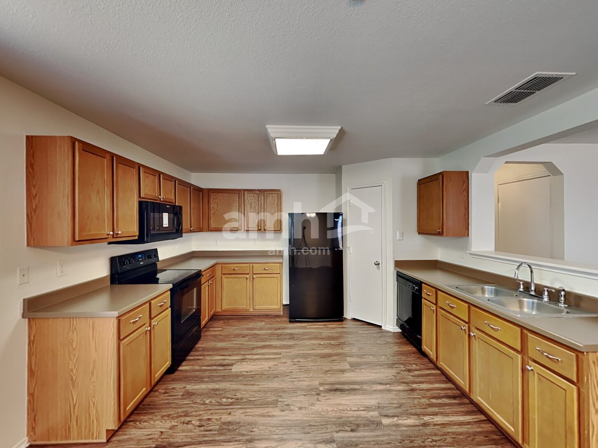 Building Photo - 217 N Willow Way