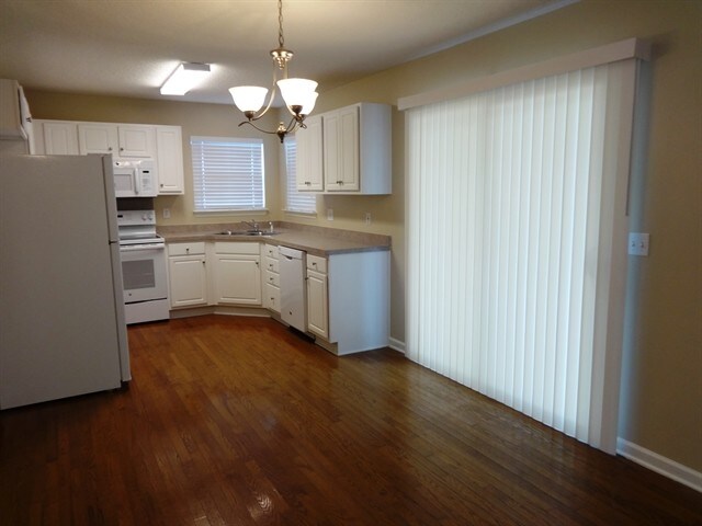 Building Photo - 1065 Cobblestone Blvd