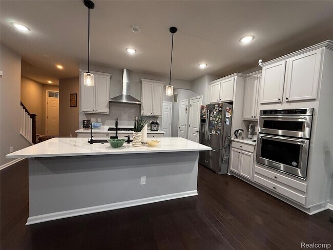 Building Photo - 4811 Broomfield Way