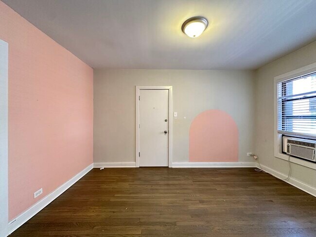 Building Photo - 2641 N Spaulding Ave