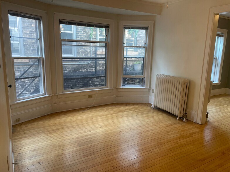 Building Photo - 1228 E Brady St